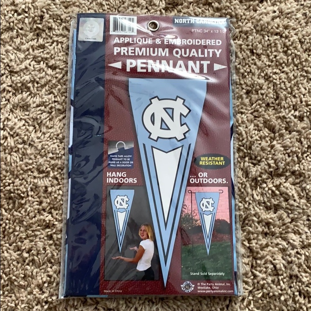 North Carolina Tar Heels pennant